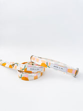 Load image into Gallery viewer, 'lemon slice' collar