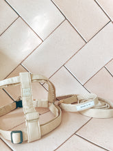 Load image into Gallery viewer, 'beige' lead