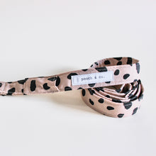 Load image into Gallery viewer, 'roaming wild' lead