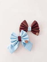 Load image into Gallery viewer, 'hazelnut sky' sailor bow
