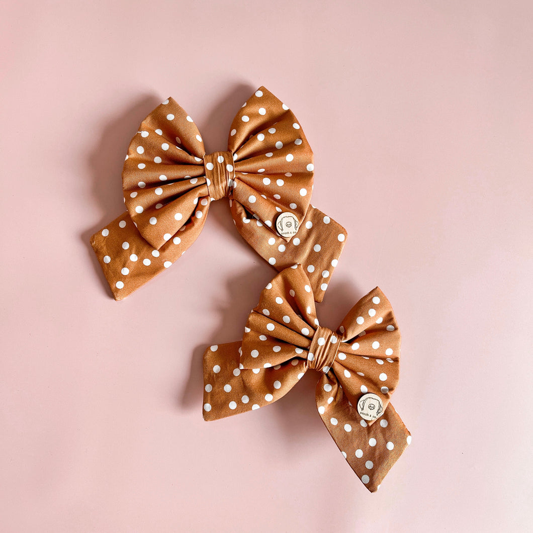 'caramel' sailor bow