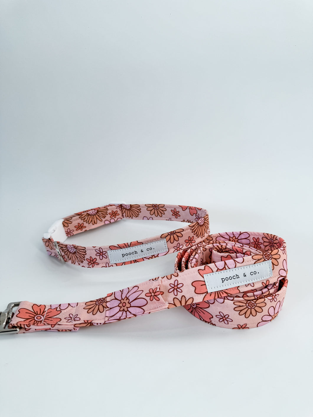 'larissa' collar