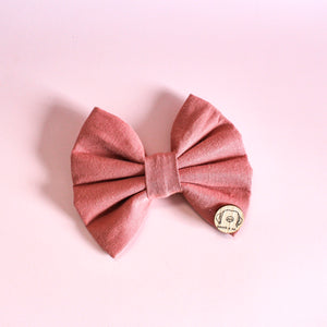 'raspberry' bow