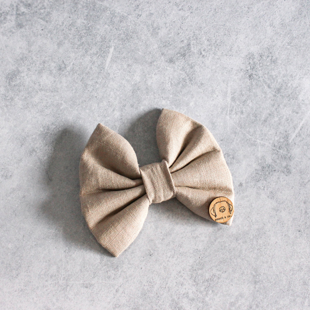 'beige' bow