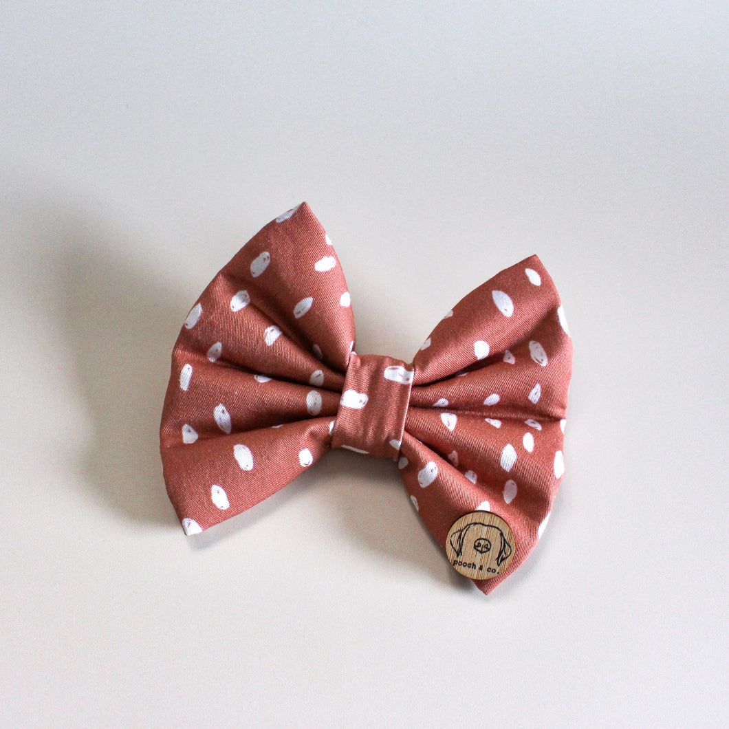 'apricot' bow