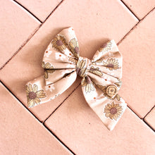 Load image into Gallery viewer, &#39;peachy sun&#39; sailor bow
